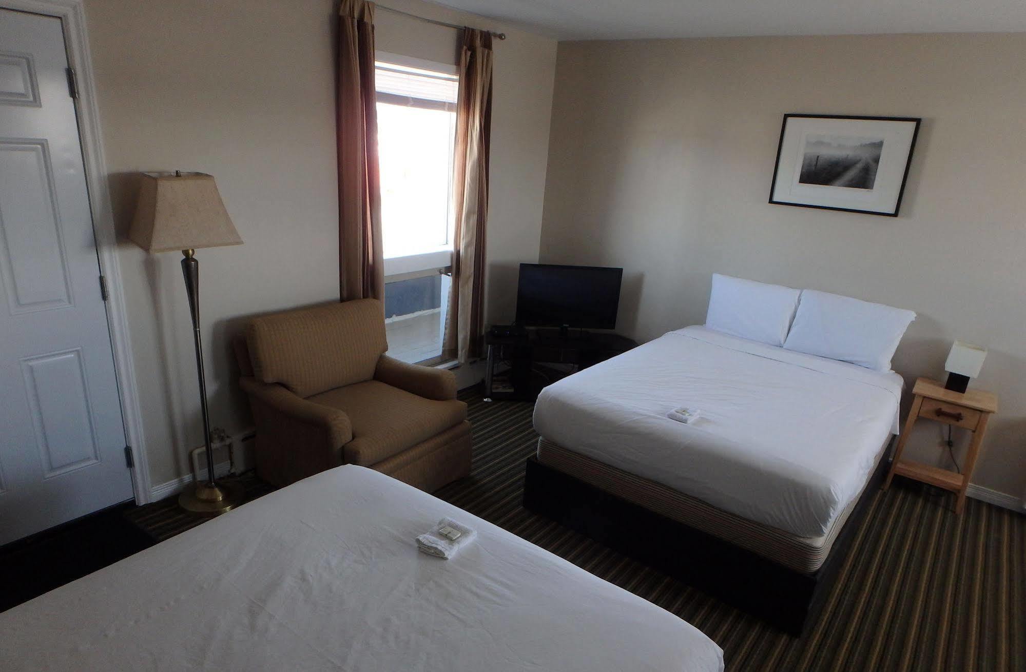 Wheel Inn Motel New Liskeard Kültér fotó