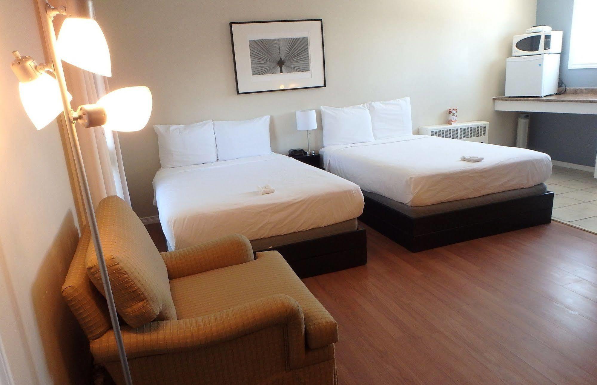 Wheel Inn Motel New Liskeard Kültér fotó