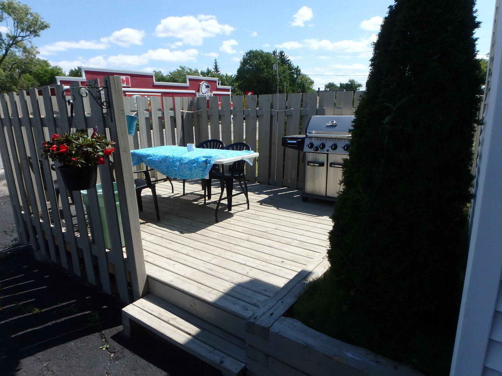 Wheel Inn Motel New Liskeard Kültér fotó